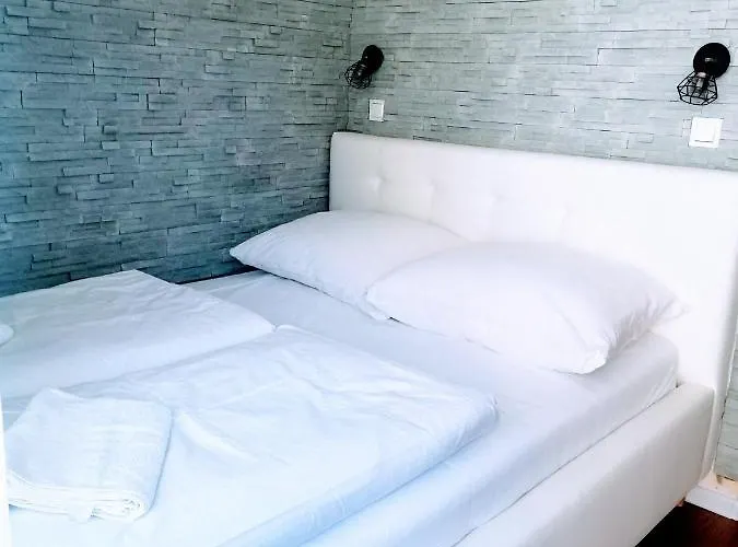 D.w. Julia Alloggio in famiglia